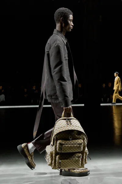 Look 22